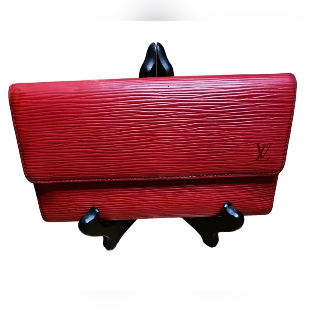 Louis Vuitton Red EPI Long Snap Sarah Wallet